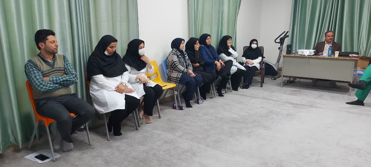 14020923و24 کارگاه عفاف و حجاب درمانگاه مهرآباد عکس1