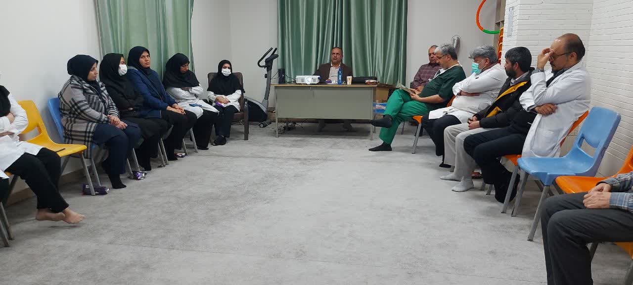 14020923و24 کارگاه عفاف و حجاب درمانگاه مهرآباد عکس3